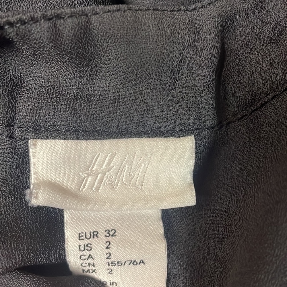 H&M Women Black Sheer Long Sleeve Top Size 2 - Picture 5 of 6